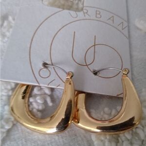NWT Urban Outfitters gold tone hoops